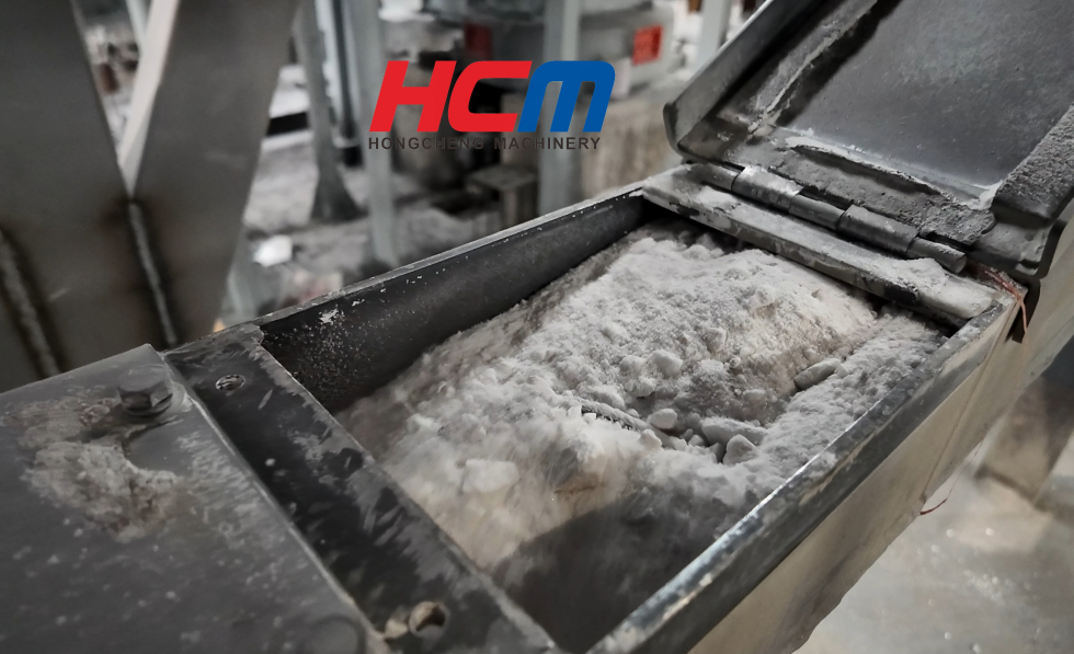 What is the output of ultra-fine mineral powder produced by HCM grinding mill for marble processing?