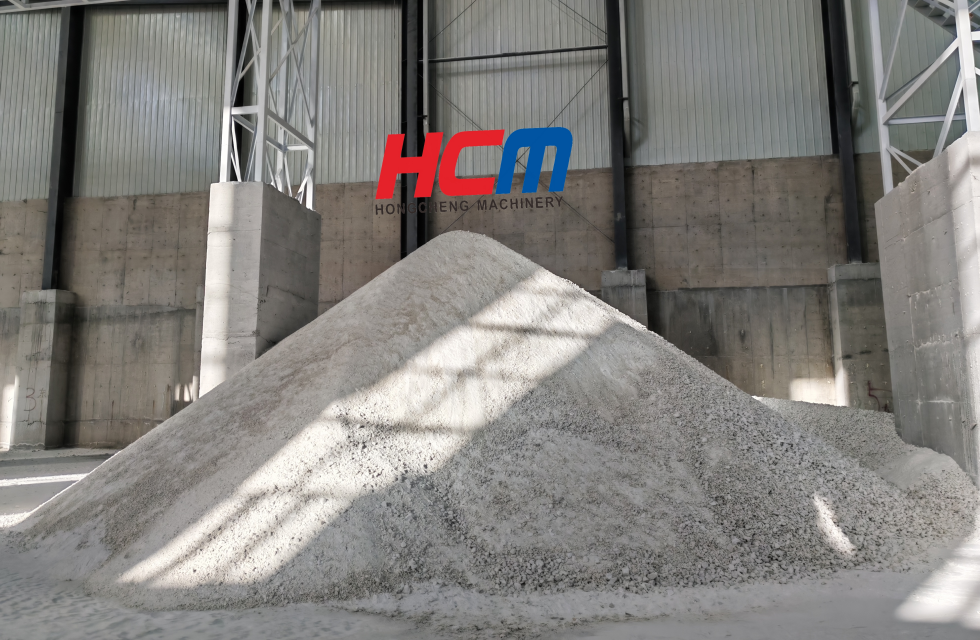China grinding mill manufacturer HCM grinding mill limestone grinding output reaches 40t/h