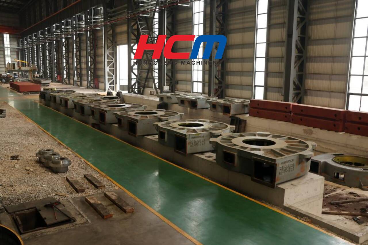 What impact does the Raymond mill base have on the service life of the Raymond mill?